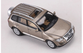 VOLKSWAGEN Touareg Typ 7L with ST (2007), gold metallic