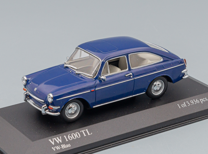 VOLKSWAGEN 1600 TL Fastback (1966), blue