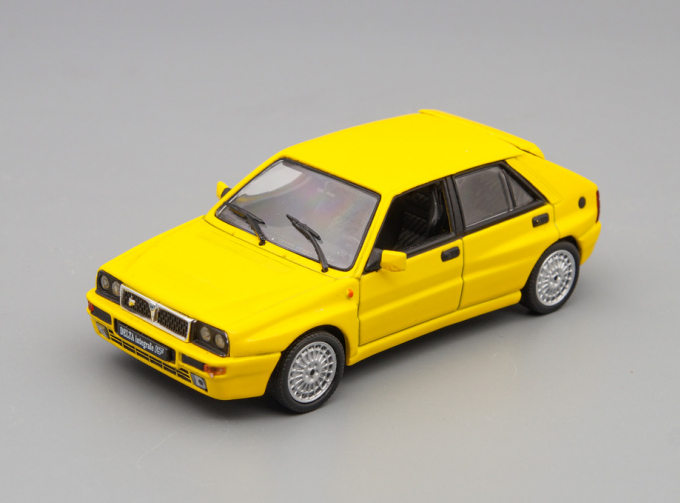 LANCIA Delta Evo, yellow