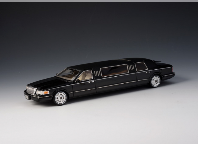 LINCOLN Towncar Limousine 1997, Black