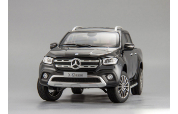 MERCEDES-BENZ X-Klasse Pick-Up BR470 (2017), metallic black