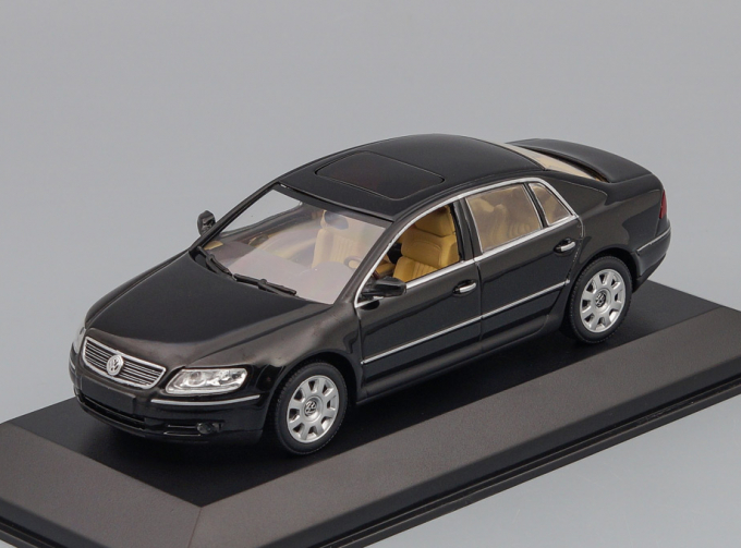 VOLKSWAGEN Phaeton, black