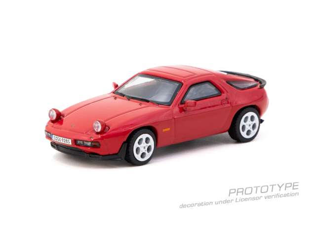 Porsche 928 S, red