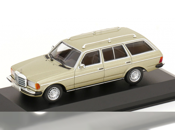 MERCEDES-BENZ 230 TE S123 estate (1982), light green-metallic