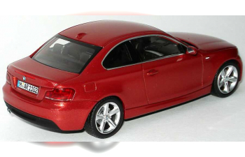 BMW 1er Coupe E82 (2007), sedona rot met.