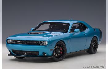 Dodge Challenger 392 Hemi Scat Pack Shaker - 2018 (B5 blue pearl coat)