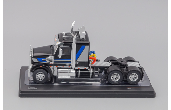 FREIGHTLINER Coronado towing vehicle (2021), black grey blue