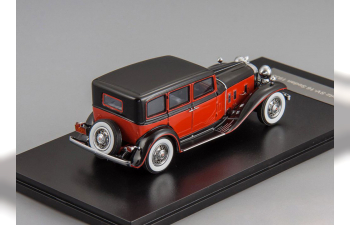 STUTZ SV-16 Sedan 1933 Red/Black