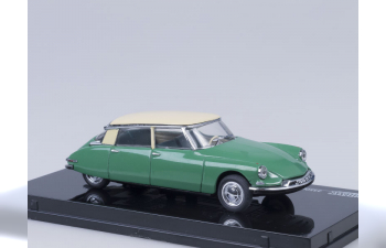 CITROEN DS19 (1956), green