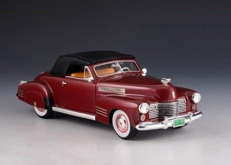 CADILLAC Series 62 Convertible Coupe (закрытый) 1941 Metallic Red