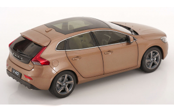 VOLVO V40 (2016), light brown-metallic