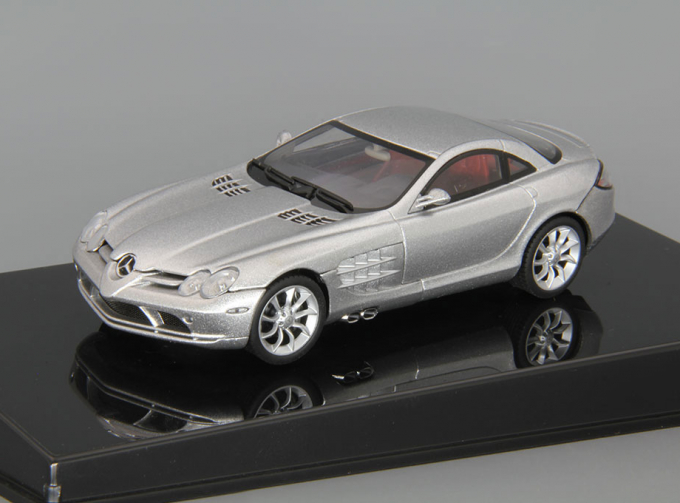 MERCEDES-BENZ SLR McLaren, silver