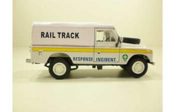 LAND ROVER Series III 109 Rail Track, 251XND 1:43, белый