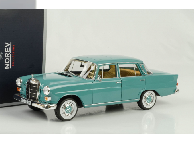 MERCEDES-BENZ 200 Sedan (W110) 1966 Moosgreen