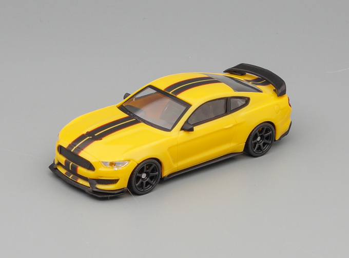 FORD MUSTANG GT COUPE (2020), yelow