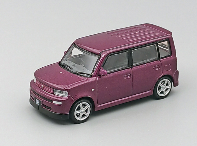 TOYOTA bB (2000), violet
