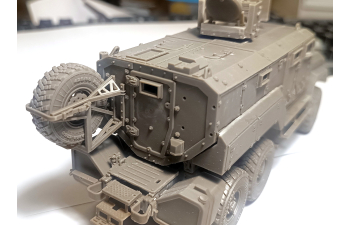 Сборная модель Бронеавтомобиль З-СТС Ахмат
