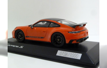 PORSCHE 911 992 Carrera S Coupe (2021), Lava Orange