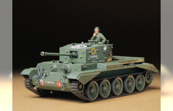 Сборная модель Английский средний крейсерский танк Mk.VIII Кромвель Mk.IV, индекс разработки A27M (Meteor) с фигурой командира