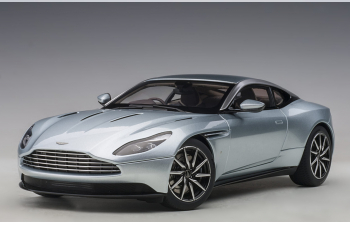 Aston Martin DB11 серебристый