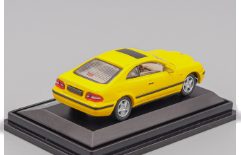 MERCEDES-BENZ CLK320 Coupe, yellow