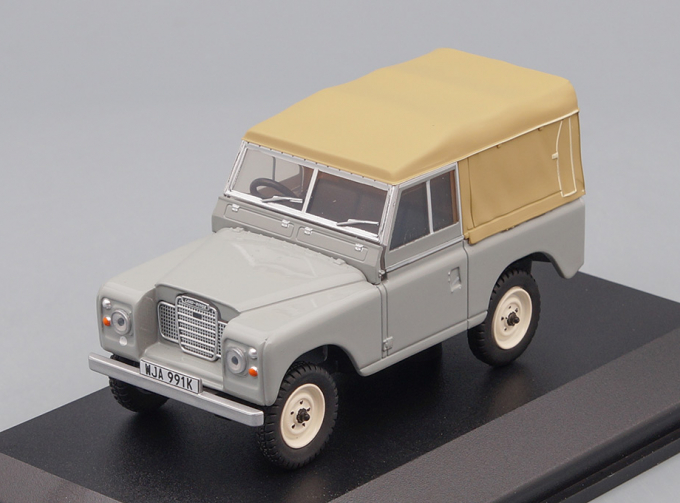 LAND ROVER Series III SWB Canvas 1976 Mid Grey