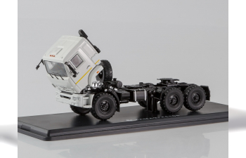 Камский грузовик 44108 седельный тягач, белый