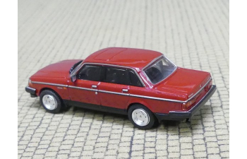 VOLVO 240 GL (1986), dark red metallic