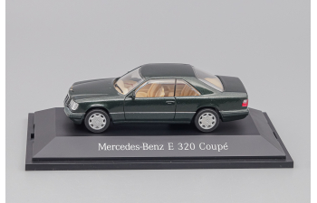 MERCEDES-BENZ E320 Coupe, green