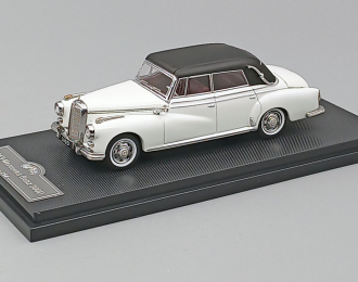 MERCEDES-BENZ 300D (1959), white / black