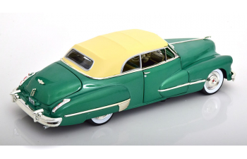 CADILLAC Series 62 Cabriolet Closed (1947), Green Met Beige