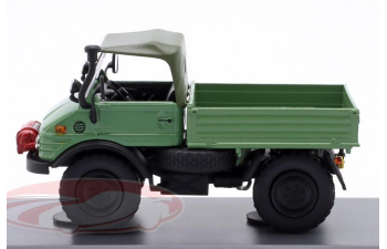 MERCEDES-BENZ Unimog U406, green