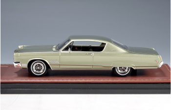 CHRYSLER 300 (1968), Frost Green Metallic