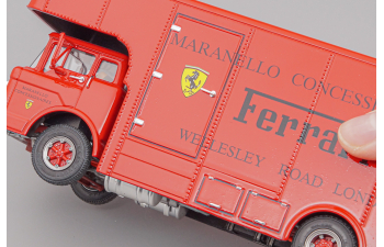 (Уценка!) FORD C-Type Truck F1 Ferrari Car Transporter Uk Maranello Concessionaries Ltd, red