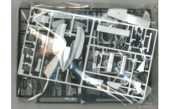 Сборная модель Leyton House Lola T90-50 F3000