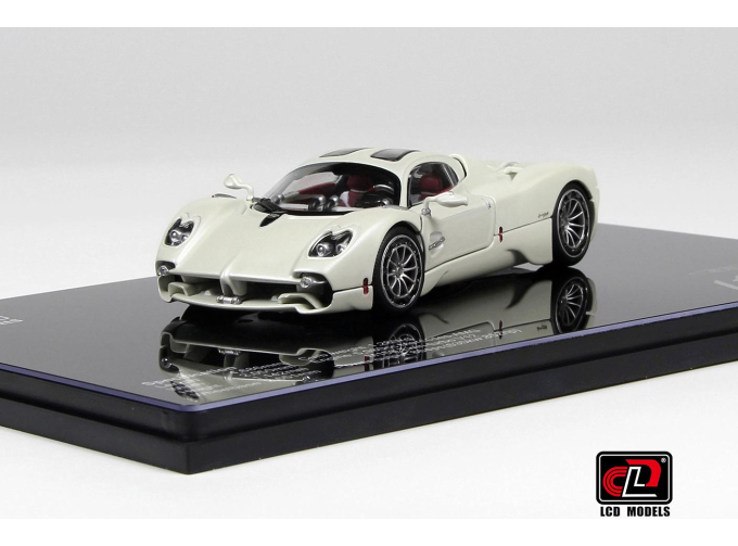 PAGANI Utopia (2022), white