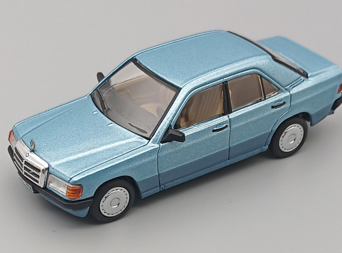 MERCEDES-BENZ 190E (W201), light blue metallic