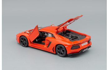 LAMBORGHINI Aventador Coupe LP 700-4, Orange