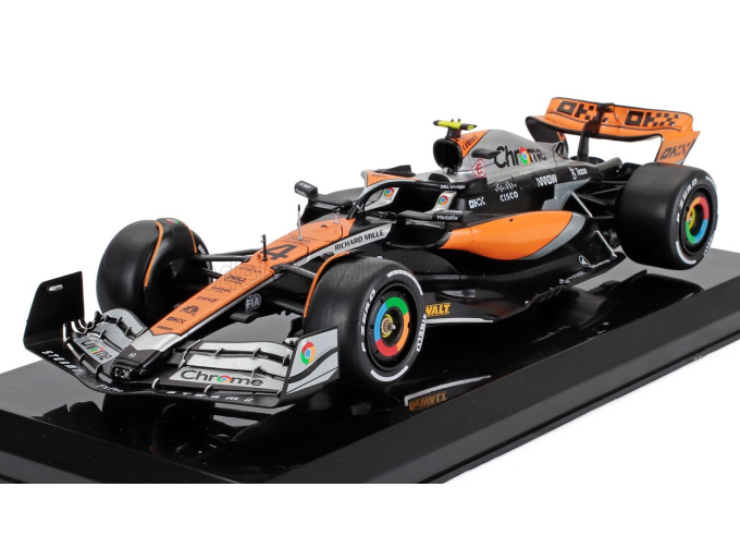 McLAREN F1  Mcl60 Team Mclaren N 4 2nd British Gp 2023 Lando Norris - Blister Box, Orange Black