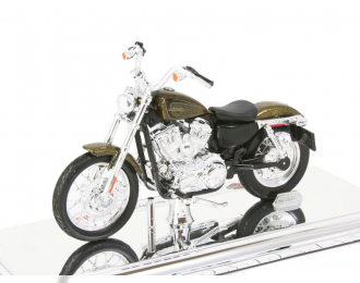 HARLEY DAVIDSON XL 1200V Seventy-Two (2012), black / brown / silver