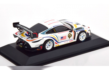 PORSCHE 935/19, white