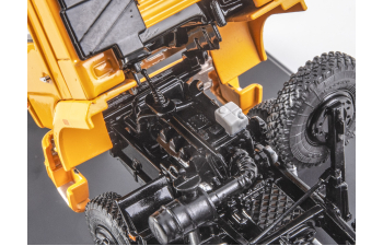 Камский грузовик 65225 седельный тягач, желтый