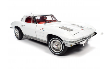 CHEVROLET Corvette C2 Z06 Coupe (1963), creme-white