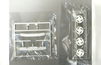 Сборная модель 7th Skyline 4door H.T GTS (Hi-So-Car Version)