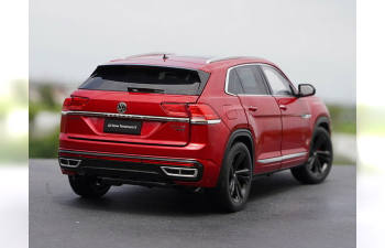 VOLKSWAGEN Teramont X (2021), red