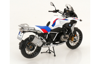 BMW R 1250 GS Rally Style, white blue red black