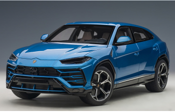 Lamborghini Urus синий