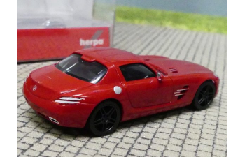 MERCEDES-BENZ SLS AMG (black rims), red