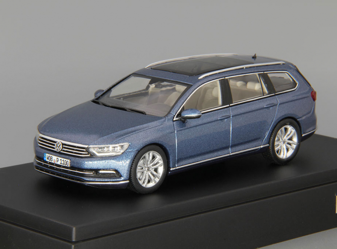 VOLKSWAGEN Passat Variant B8, blue