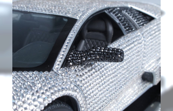 Lamborghini Murcielago LP640, украшенная 7668 кристаллами Swarovski